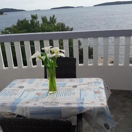 Apartments By The Sea Brodarica, Sibenik - 4195 Apartment Brodarica (Sibenik-Knin)