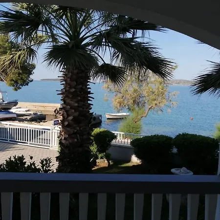Apartment Apartments By The Sea Brodarica, Sibenik - 4195 *