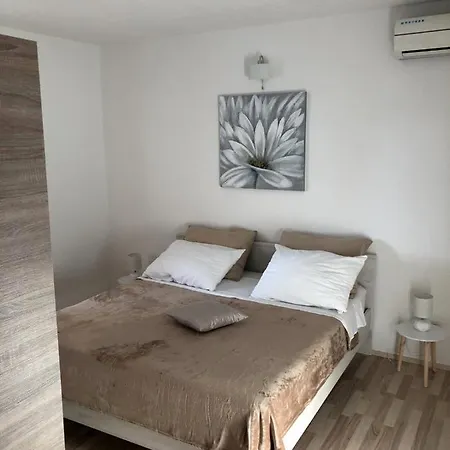 Apartments By The Sea Brodarica, Sibenik - 4195