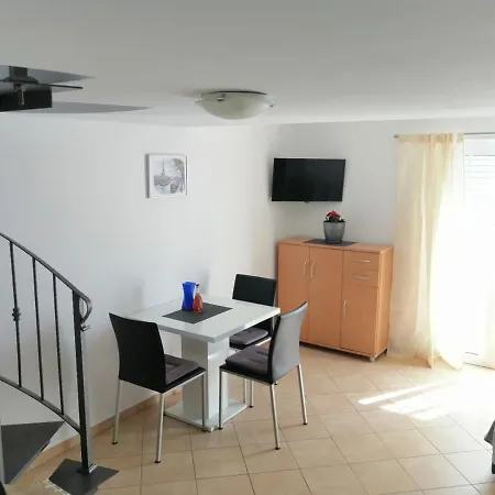 Apartments By The Sea Brodarica, Sibenik - 4195 Apartment Brodarica (Sibenik-Knin)