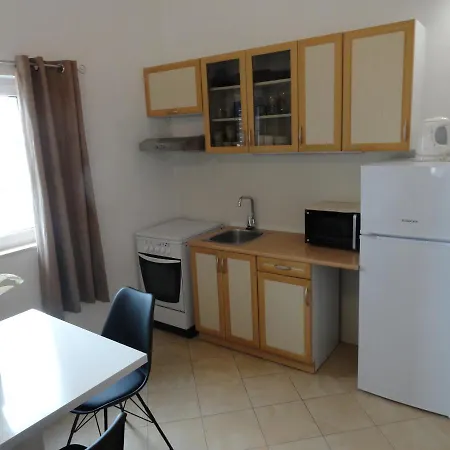 Apartments By The Sea Brodarica, Sibenik - 4195 *