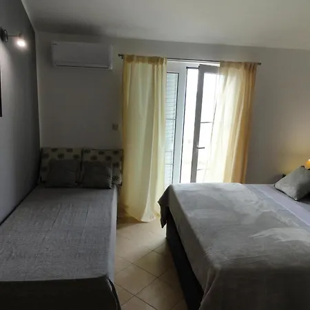 Apartments By The Sea Brodarica, Sibenik - 4195