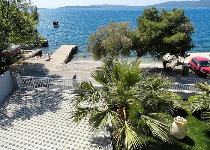 Apartments By The Sea Brodarica, Sibenik - 4195 Apartment Brodarica (Sibenik-Knin)